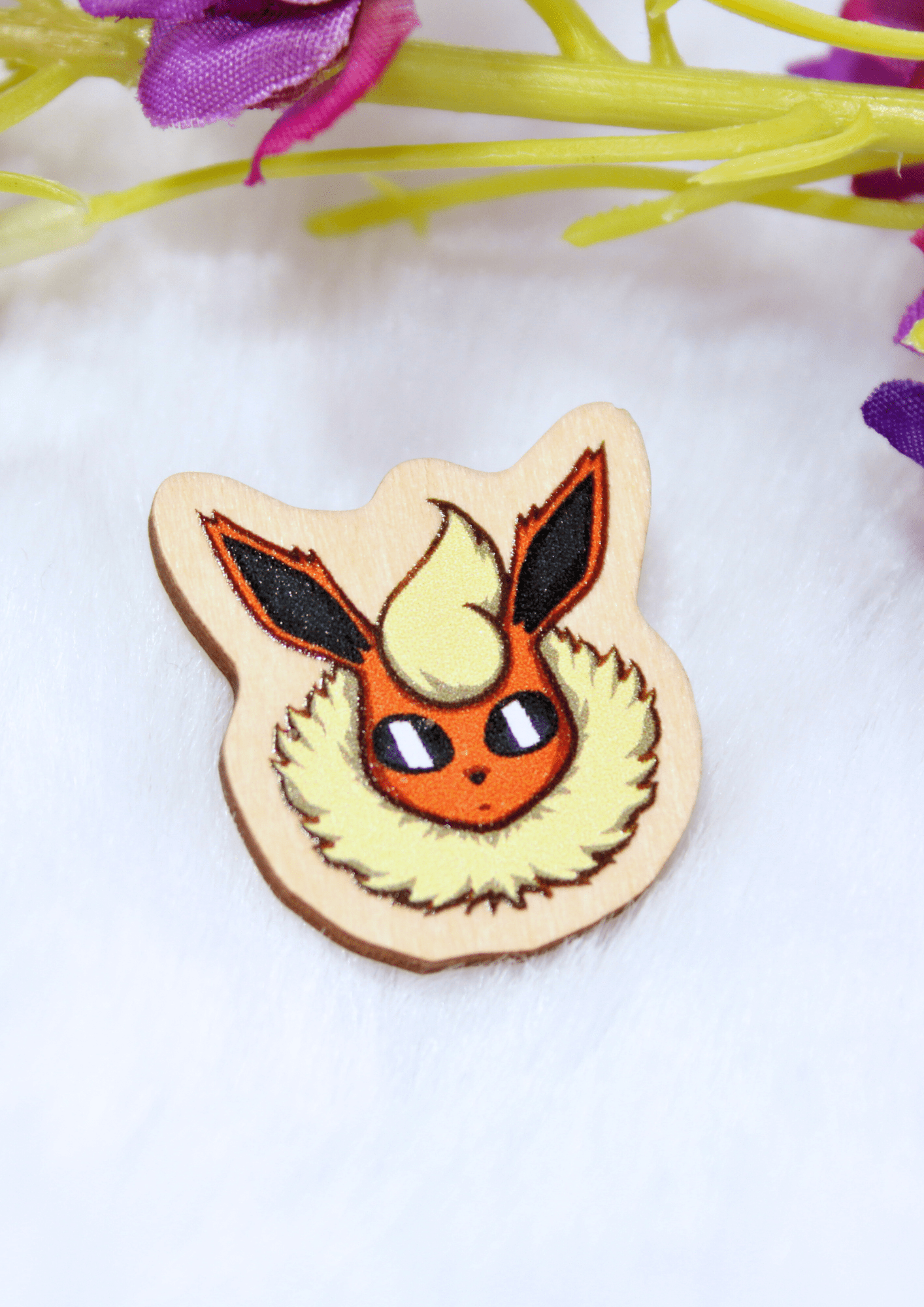 Pin de madera inspirado en Flareon - Imagen 4