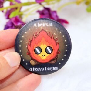 Chapa inspirada en Calcifer, de El Castillo Ambulante, de Studio Ghibli.