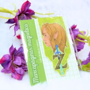 Marcapáginas magnético inspirado en Zelda y Link, del videojuego The Legend of Zelda: Breath of the Wild. Fondo en color verde.