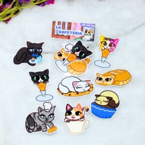 Pack de pegatinas de vinilo originales de la colección La Gafetería, que combina gatos con postres de una cafetería.