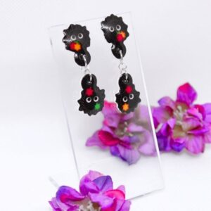Pendientes largos de botón inspirados en Susuwataris (El Viaje de Chihiro)